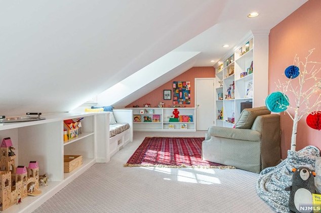 107 Heller Way, Montclair NJ 07043-2511 exterior