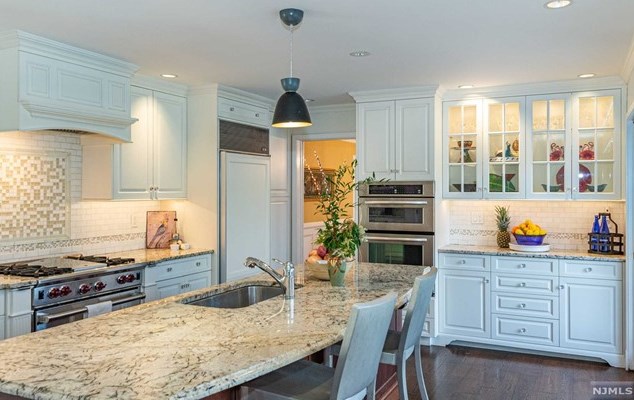 107 Heller Way, Montclair NJ 07043-2511 exterior