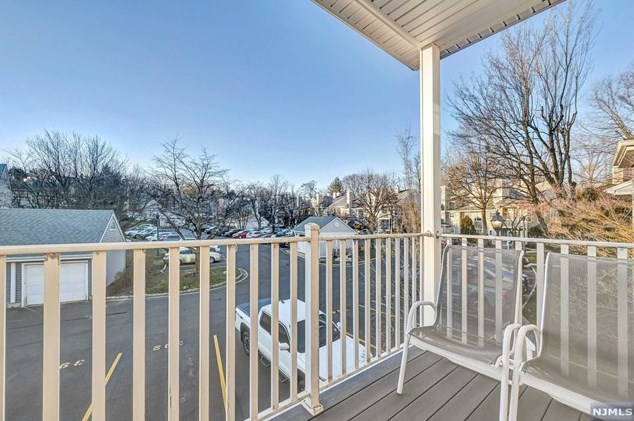 1405 York St, Mahwah NJ  07430-3266 exterior