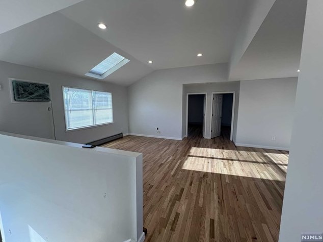 264 Orchard St, Elmwood Park, NJ 07407