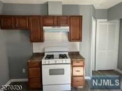 45 Westcott St, East Orange, NJ 07017-3208