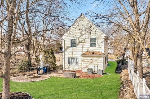 31 Avenue A, Mahwah, NJ 07430-1259
