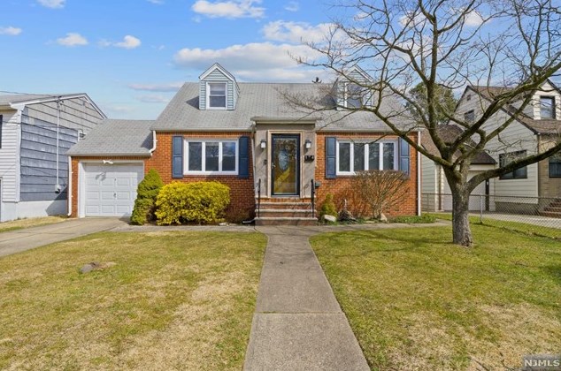 174 Willow Ave, Hackensack, NJ 07601