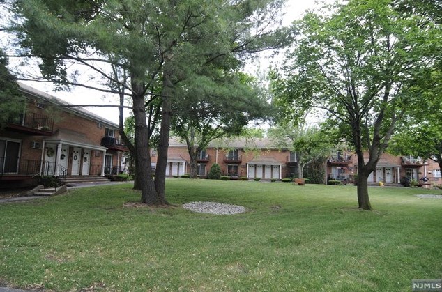 110 Midland Ave #18b, Midland Pk, NJ 07432