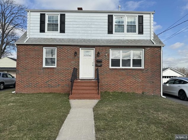 301 President St, Saddle Brook NJ  07663-6337 exterior