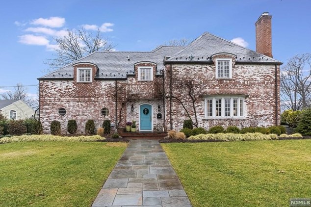 307 Glenwood Rd, Ridgewood, NJ 07450
