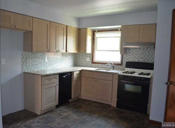 245 Orchard St #1, Elmwood Park, NJ 07407