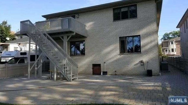 523 Hillside Ave #2fl, Palisades Park, NJ 07650