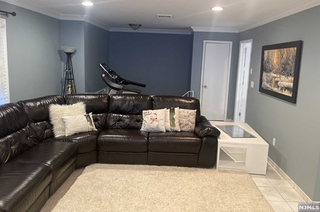 14 Boyd St, Lodi, NJ 07644