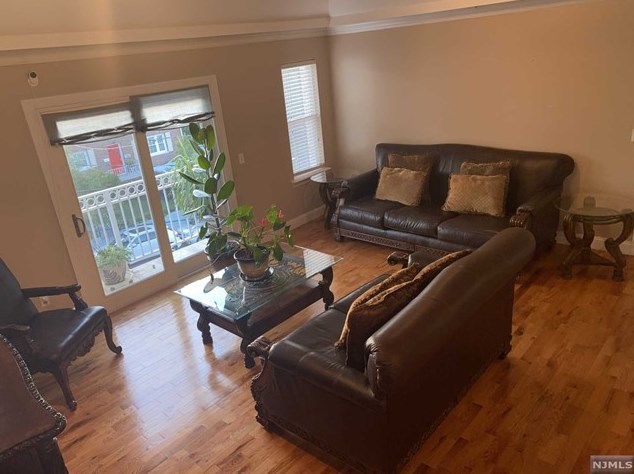 781 Highland Ave, Newark NJ  07104-2408 exterior
