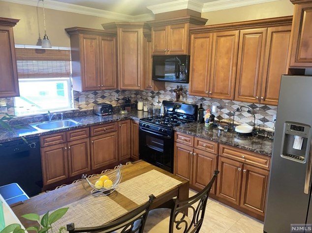 781 Highland Ave, Newark, NJ 07104