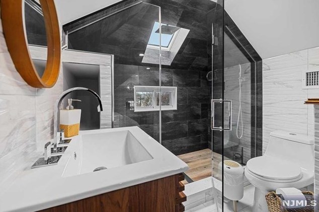 40 Palisade Ave, Bogota NJ  07603-1827 exterior