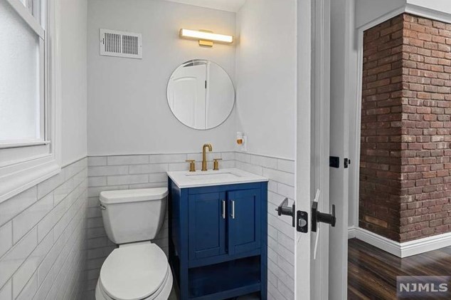 40 Palisade Ave, Bogota NJ  07603-1827 exterior