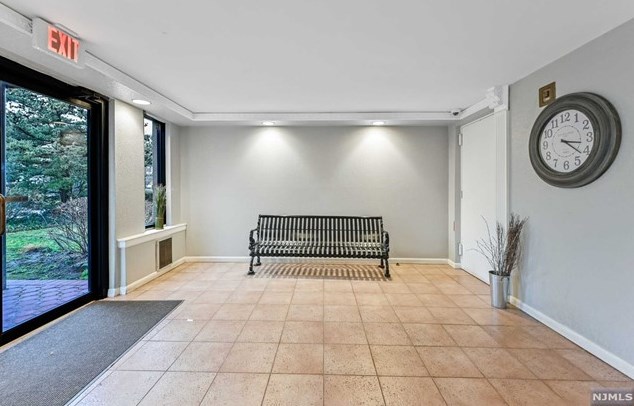 310 Lookout Ave #506, Hackensack, NJ 07601