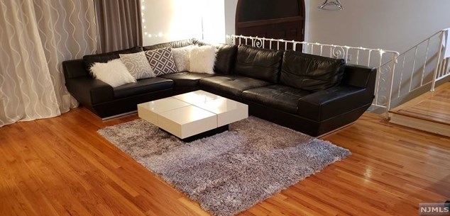 281 Ash St, Englewood, NJ 07632