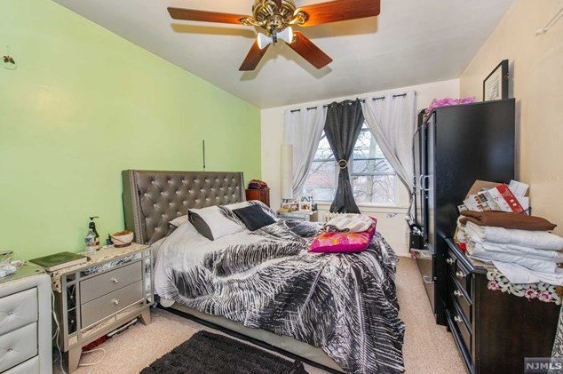 32 Montclair Ave, Clifton NJ 07011-2822 exterior