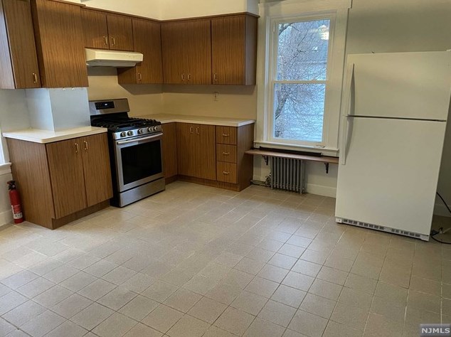 20 Bellevue Ave, Belleville, NJ 07109