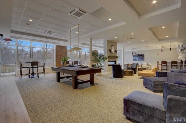 240 Main St, West Paterson NJ  07424-1351 exterior