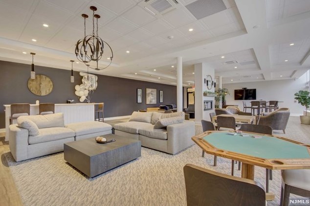 240 Main St, West Paterson NJ  07424-1351 exterior