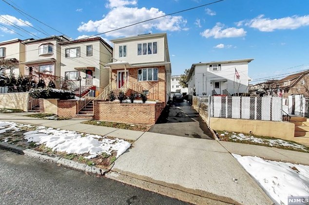117 Belmont Ave #2, Outwater, NJ 07026