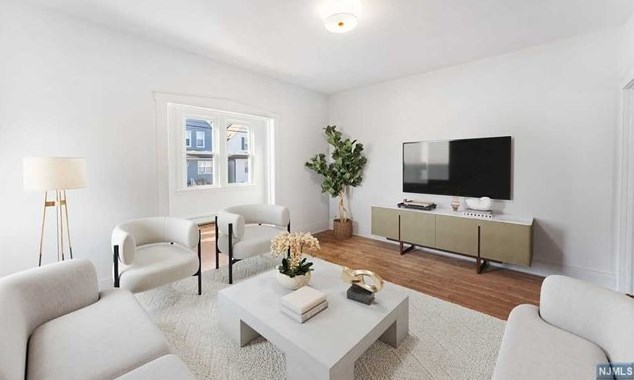 23 Tuttle St #1, Wallington, NJ 07057