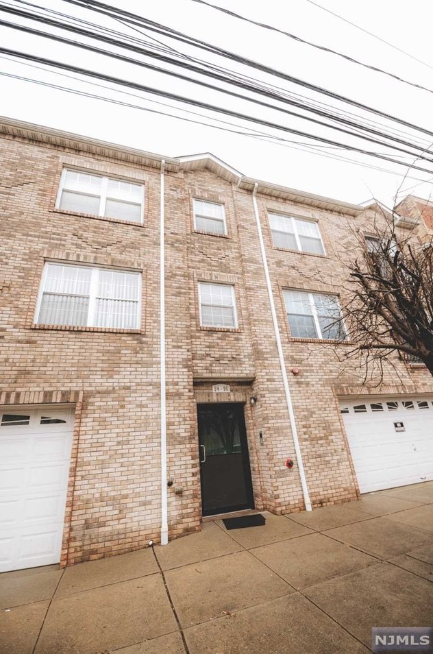 96 Stone St, Newark NJ  07104-2774 exterior