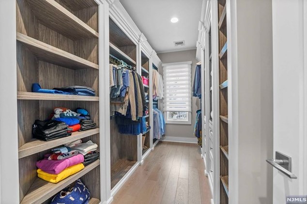 310 Mccloud Dr, West Fort Lee NJ  07024-5321 exterior