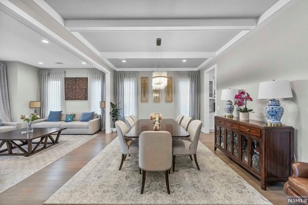 310 Mccloud Dr, West Fort Lee NJ  07024-5321 exterior