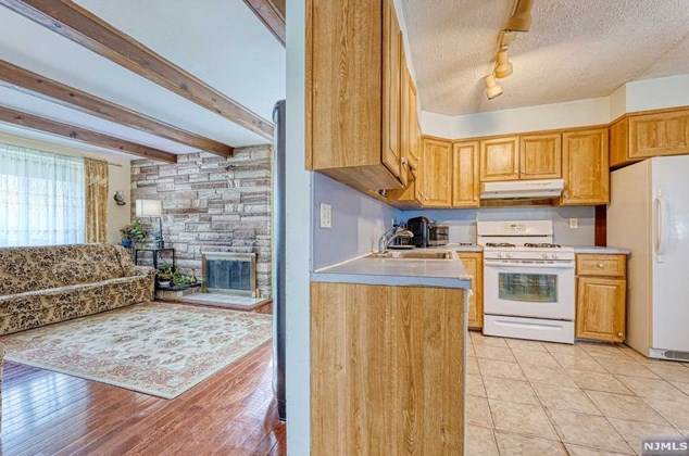 1244 12th St, Fair Lawn NJ  07410-2230 exterior