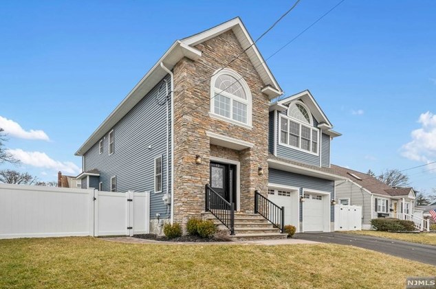12 Marianna Pl, Emerson, NJ 07630