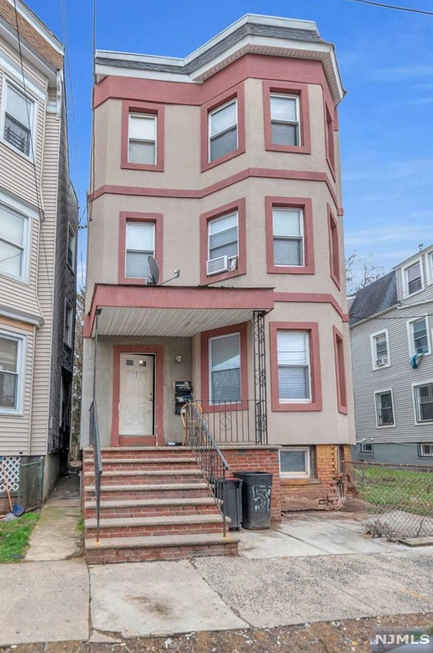 82 S 13th St #1, Newark, NJ 07107