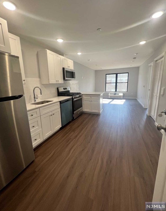 48 Spruce Ave #203, Ridgefield Park, NJ 07660