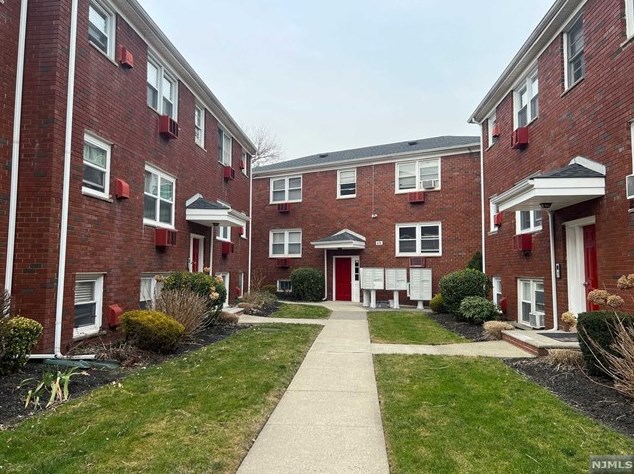 476 Joralemon St #f4, Belleville, NJ 07109