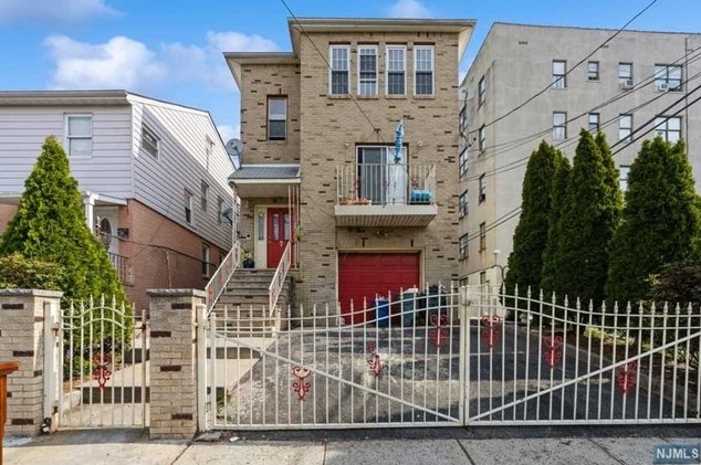 7 Halleck St #2, Newark, NJ 07104