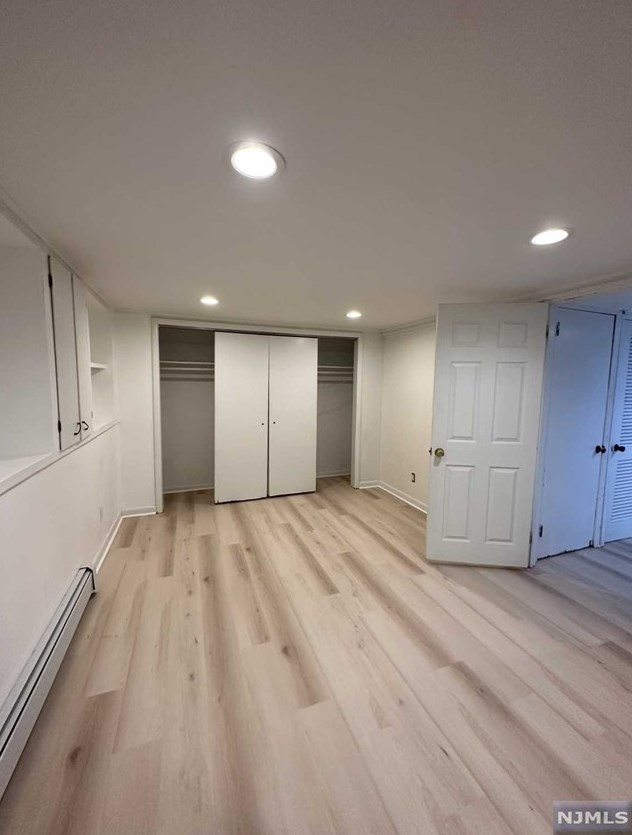 14 Augusta St, Elmwood Park, NJ 07407-2502