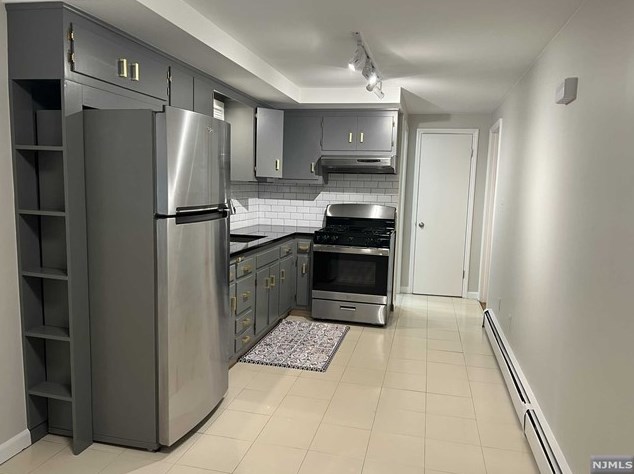 316 Hamilton St #2, East Newark, NJ 07029