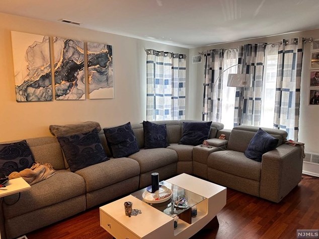 478 Lee Ct, West Fort Lee, NJ 07024-2120