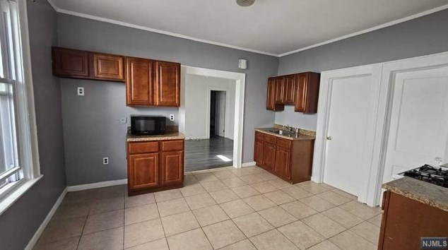 91 Schley St #2, Newark, NJ 07112