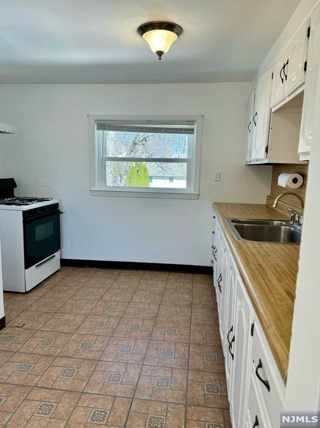 162 Elm Ave #2nd Fl, Bogota, NJ 07603