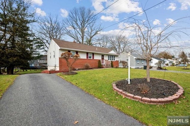 155 Doretta St, Westwood, NJ 07675-6212