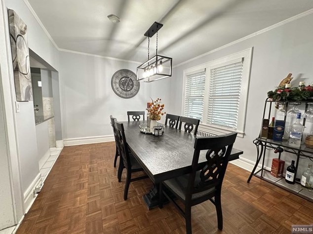 8 Watson Ave, Town Center NJ 07052-6026 exterior