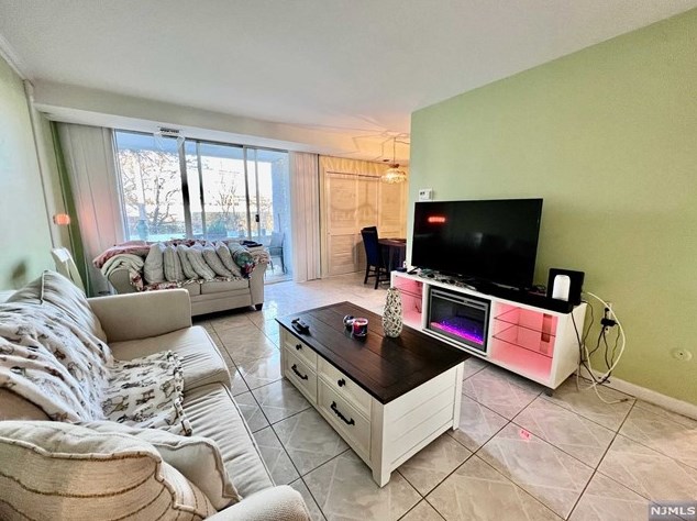 460 River Rd, Nutley, NJ 07110