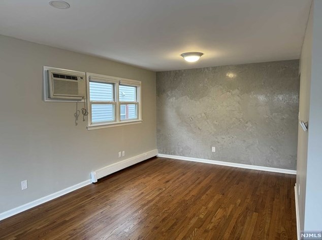 318 Stewart Ave, Kearny NJ  07032-3640 exterior