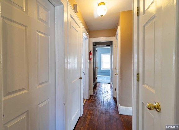 8 Crane Ave, Rutherford NJ  07070-2807 exterior