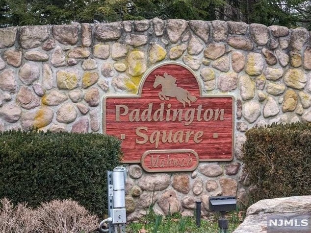 1452 York St, Mahwah NJ 07430-3263 exterior