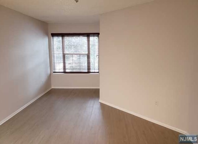 1452 York St, Mahwah NJ 07430-3263 exterior