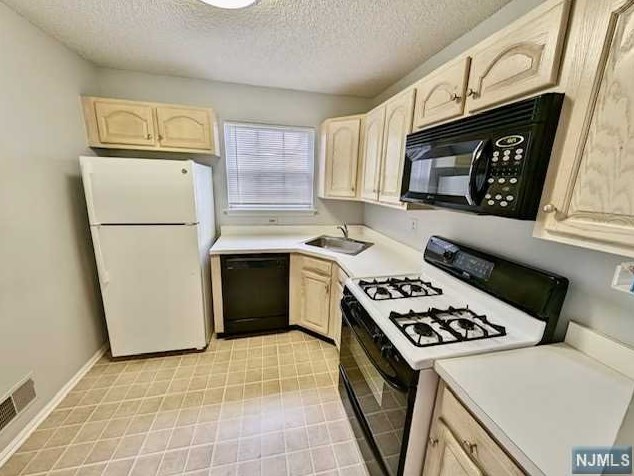 1452 York St, Mahwah NJ 07430-3263 exterior