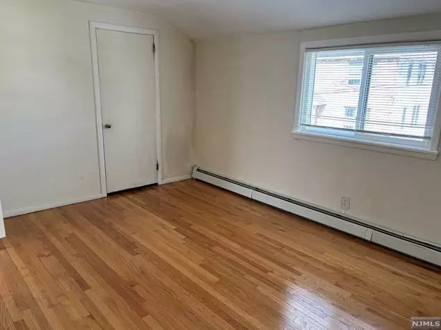 67 Paroubek St, Little Ferry NJ  07643-1316 exterior