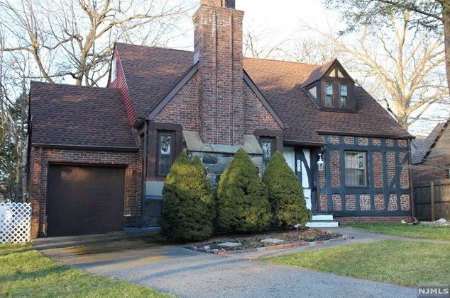 711 W Englewood Ave, Teaneck, NJ 07666