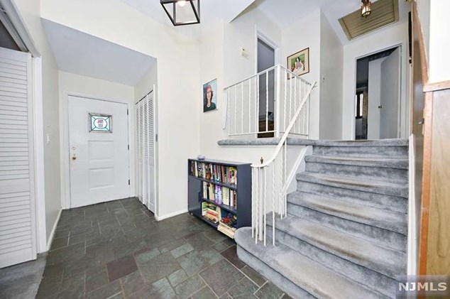 570 Baylor Ave, Westwood, NJ 07675